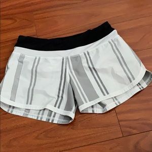 Lululemon shorts size 4